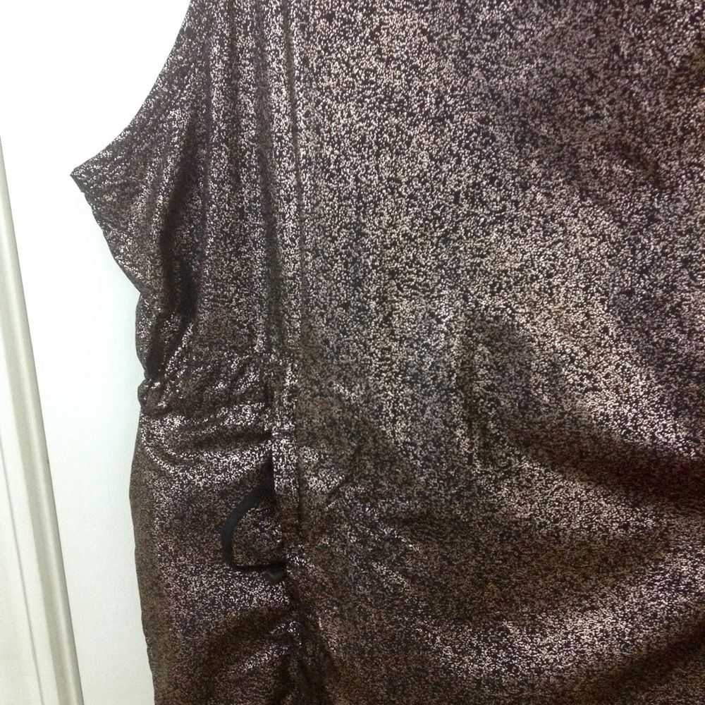 Fabletics Bronze Top - Picture 4 of 6